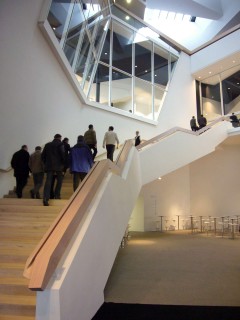 Linde Agora Lobby Treppe
