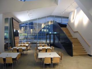 Linde Agora Restaurant Süd Aufgang Galerie